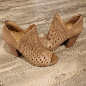 Like New Lucky Brand booties sz 9.5